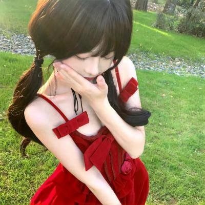 彩凤云裳海报