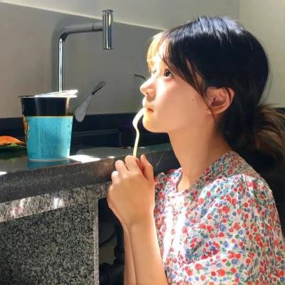 摇曳百合第一季海报